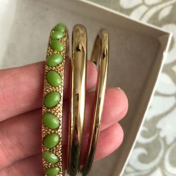 NEW• gold bangles with green jewels - Picture 2 of 2